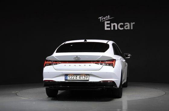 Hyundai AVANTE Inspiration — пробег 18 167 км — фото 4 из 5