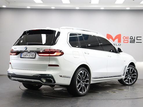 BMW X7 xDrive 40i M Sport 6STR — пробег 33 697 км — фото 3 из 5