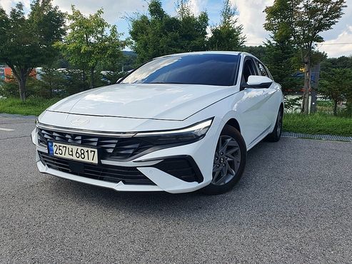 Hyundai AVANTE 1.6 Inspiration — пробег 24 260 км — фото 1 из 5