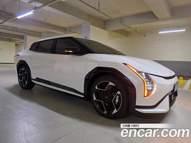 Kia EV4 Long Range 2WD GT LIne — пробег 521 км — фото 3 из 5