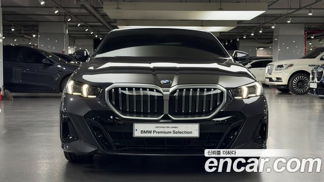BMW 5-Series 530i xDrive M Sport — пробег 4 575 км — фото 3 из 5