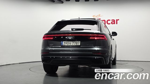 Audi Q8 55 TFSI Quattro Premium — пробег 92 929 км — фото 4 из 5