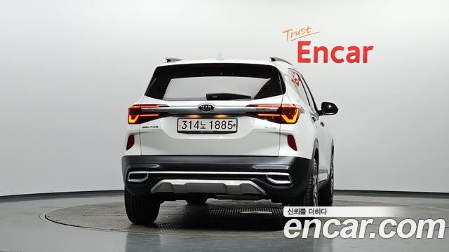 Kia Seltos из Кореи Encar