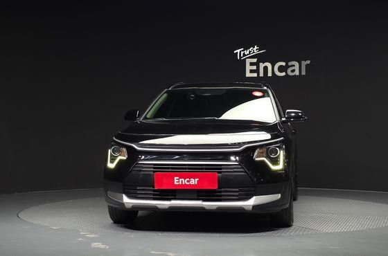 Kia Niro Prestige — пробег 183 485 км — фото 3 из 5