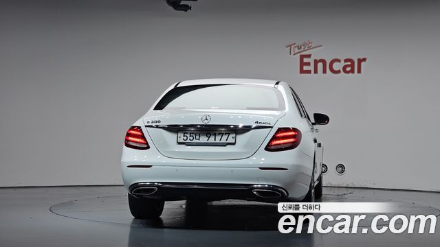 Mercedes-Benz E-Class E300 4MATIC Avnatgarde — пробег 98 806 км — фото 4 из 5