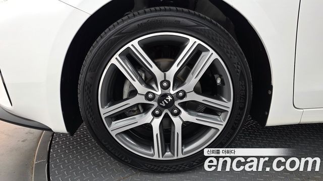 Kia K3 из Кореи Encar