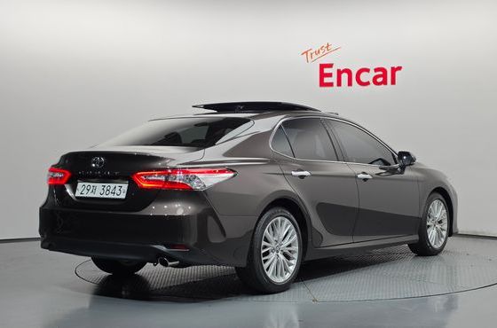 Toyota Camry 2.5 — пробег 23 196 км — фото 2 из 5