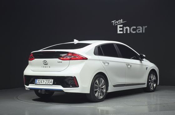 Hyundai Ioniq Q — пробег 184 649 км — фото 2 из 5