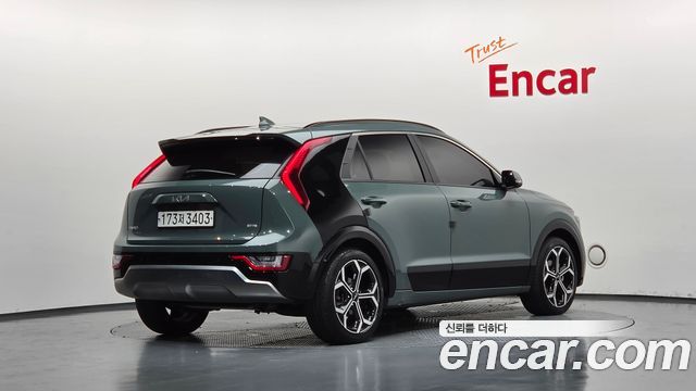 Kia Niro Signature — пробег 88 096 км — фото 2 из 5