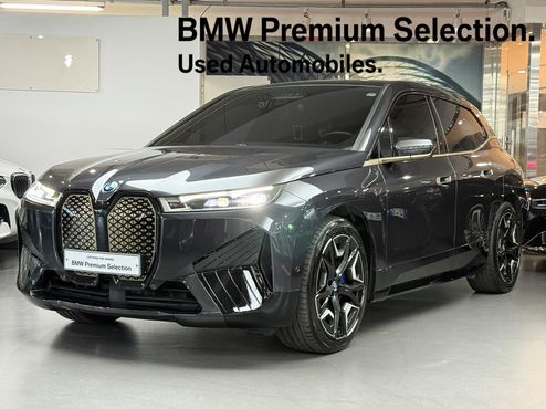BMW iX xDrive40 First Edition — пробег 98 469 км — фото 1 из 5