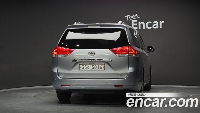 Toyota Sienna 3.5 AWD — пробег 259 112 км — фото 4 из 5