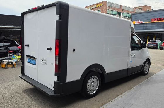 Hyundai ST1 Cargo Premium — пробег 4 365 км — фото 2 из 5