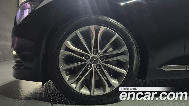 Hyundai Genesis из Кореи Encar