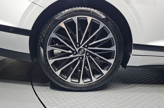 Hyundai Grandeur Calligraphy — пробег 15 100 км — фото 5 из 5