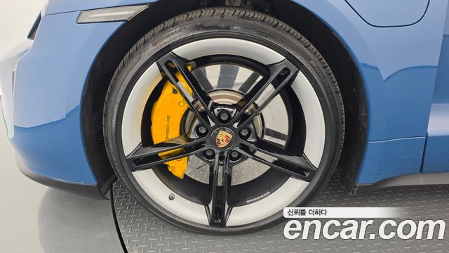 Porsche Taycan из Кореи Encar