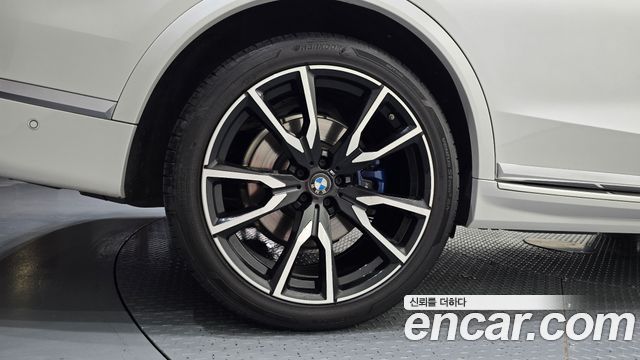 BMW X7 xDrive 40d M Sport 6STR — пробег 79 843 км — фото 5 из 5