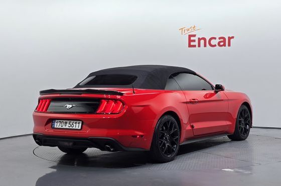 Ford Mustang Convertible — пробег 72 649 км — фото 2 из 5