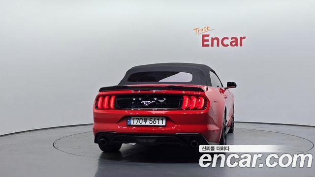 Ford Mustang Convertible — пробег 72 649 км — фото 4 из 5