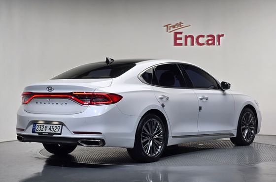 Hyundai Grandeur 2.4 Premium Special — пробег 85 337 км — фото 2 из 5