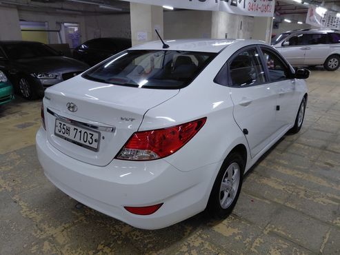Hyundai Accent 1.4 VVT Premium — пробег 71 154 км — фото 4 из 5