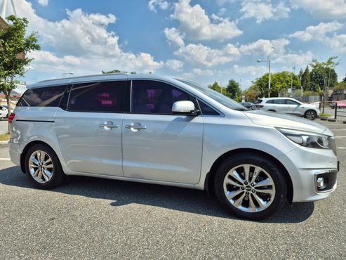 Kia Carnival 9-seater Prestige — пробег 152 260 км — фото 3 из 5
