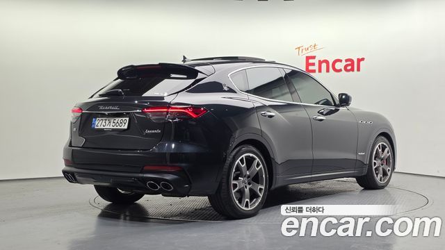 Maserati Levante 3.0 AWD GranSport — пробег 124 050 км — фото 2 из 5