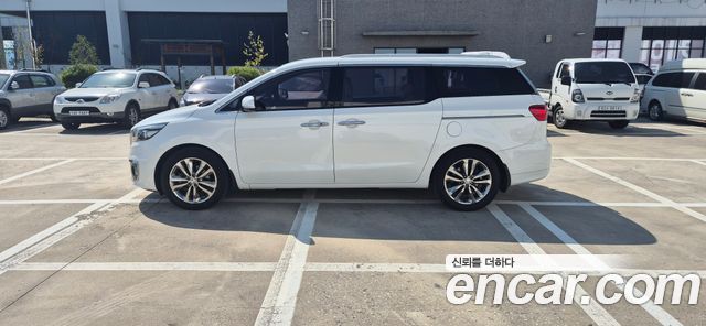 Kia Carnival из Кореи Encar