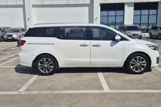 Kia Carnival 9-seater Prestige — пробег 136 000 км — фото 5 из 5