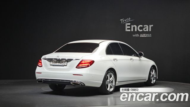 Mercedes-Benz E-Class из Кореи Encar
