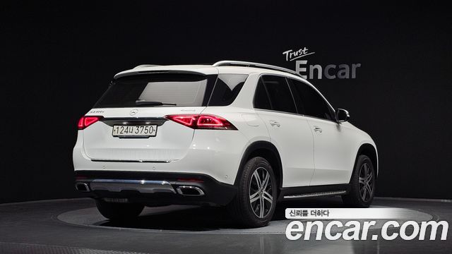 Mercedes-Benz GLE-Class GLE300d 4MATIC — пробег 98 107 км — фото 2 из 5