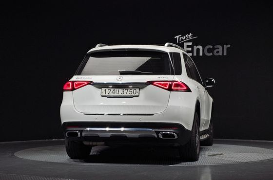 Mercedes-Benz GLE-Class GLE300d 4MATIC — пробег 98 107 км — фото 4 из 5