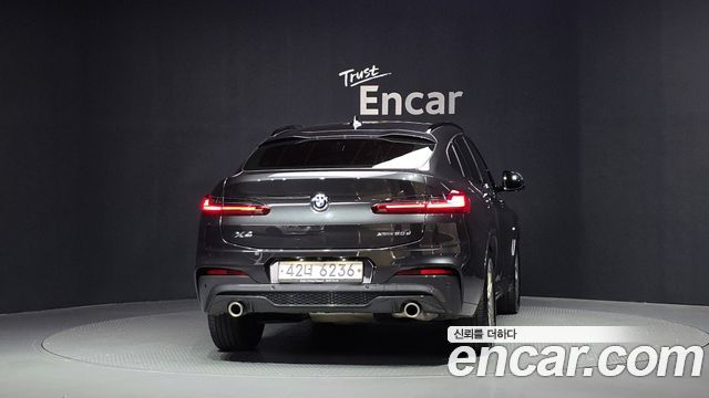 BMW X4 xDrive20d M Sport — пробег 131 768 км — фото 4 из 5