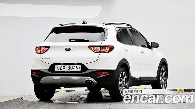Kia Stonic Diesel 1.6 Prestige — пробег 130 046 км — фото 3 из 5