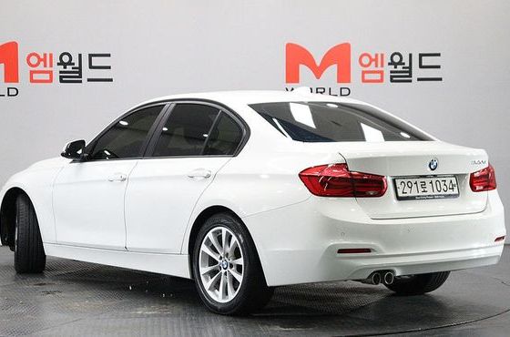 BMW 3-Series 320d — пробег 80 025 км — фото 4 из 5