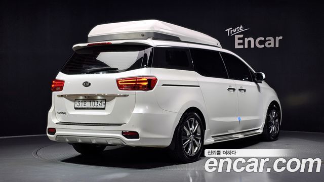 Kia Carnival из Кореи Encar