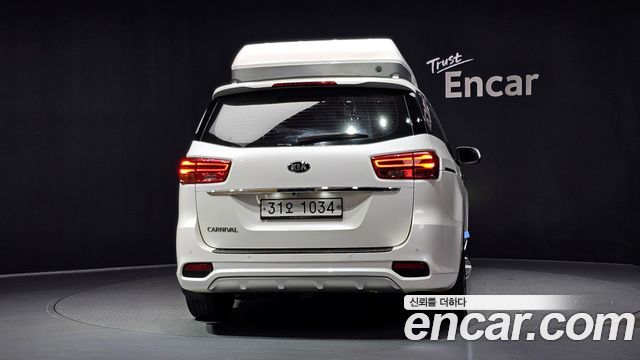 Kia Carnival из Кореи Encar