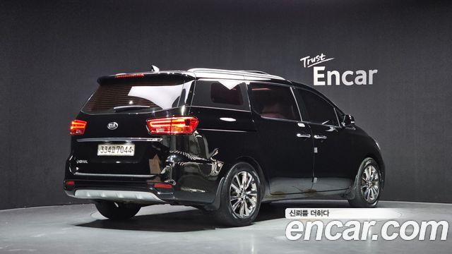 Kia Carnival из Кореи Encar