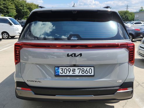 Kia Carnival Hev 9 Seater X Line — пробег 7 304 км — фото 4 из 5