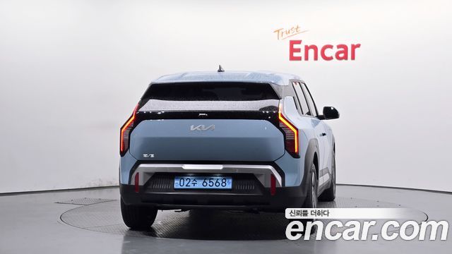 Kia EV3 из Кореи Encar