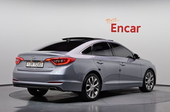 Hyundai Sonata 2.0 Smart — пробег 102 731 км — фото 2 из 5