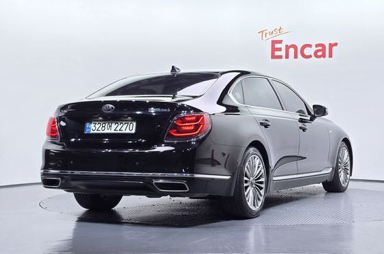 Kia K9 3.8 GDI AWD PlatinumⅡ — пробег 84 500 км — фото 2 из 5