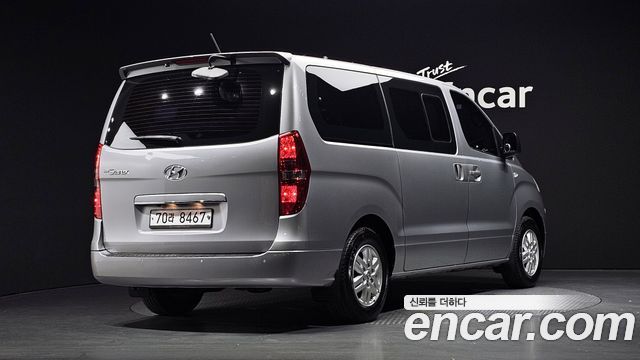 Hyundai Starex 12-Seater LPi Wagon Smart — пробег 66 714 км — фото 2 из 5