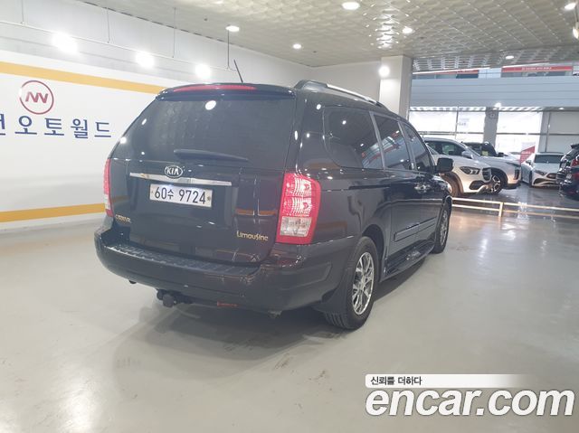 Kia Carnival New Carnival Limousine GLX High-Deluxe — пробег 97 795 км — фото 4 из 5