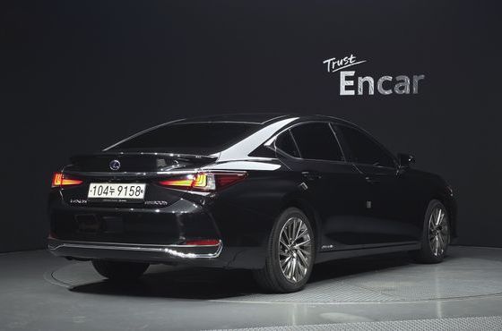 Lexus ES Executive — пробег 61 072 км — фото 2 из 5