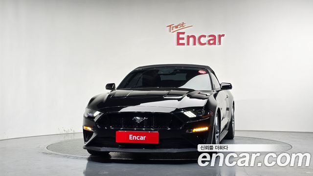 Ford Mustang GT Convertible — пробег 75 116 км — фото 3 из 5