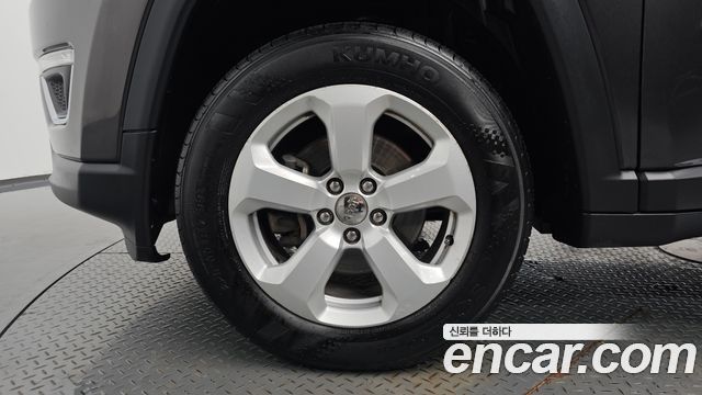 Jeep Compass 2.4 Limitied AWD — пробег 64 080 км — фото 5 из 5