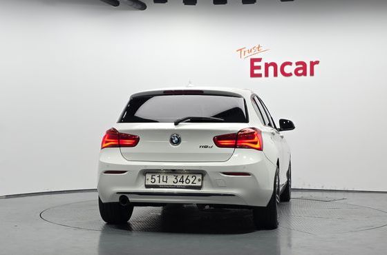 BMW 1-Series 118d Sport 5Door — пробег 80 570 км — фото 4 из 5