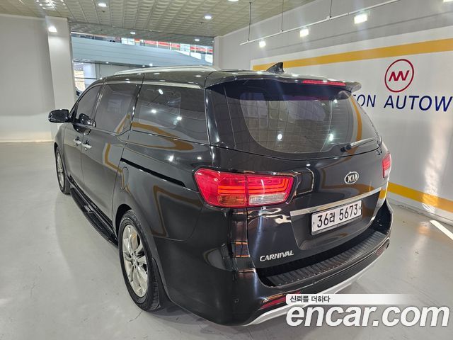 Kia Carnival из Кореи Encar