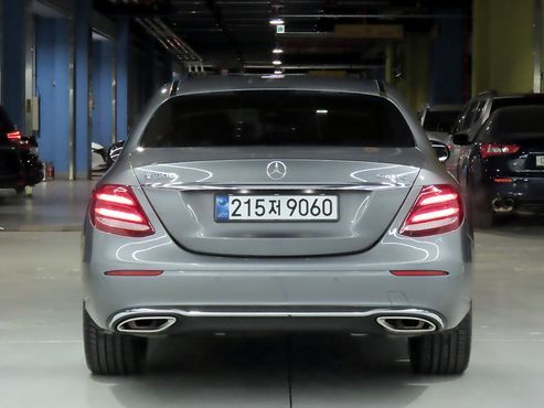 Mercedes-Benz E-Class E300 4MATIC Avnatgarde — пробег 107 894 км — фото 4 из 5