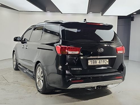 Kia Carnival 9-seater Noblesse — пробег 86 567 км — фото 3 из 5